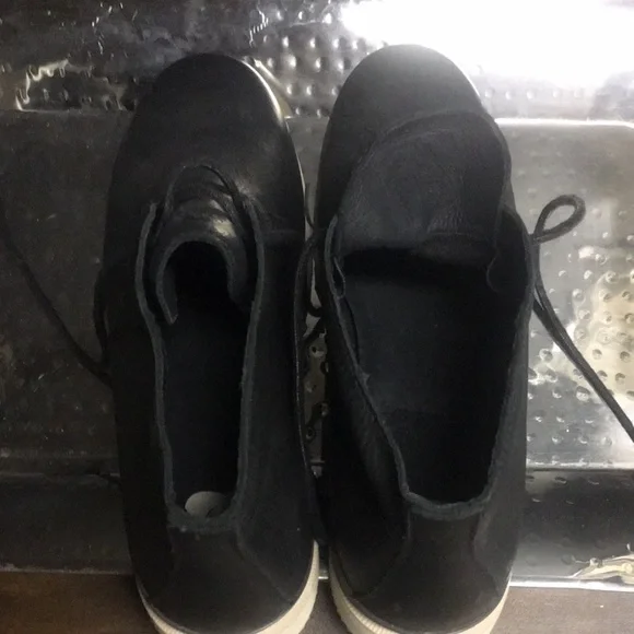 Sorel Black Leather Ankle Boots - Picture 3 of 10